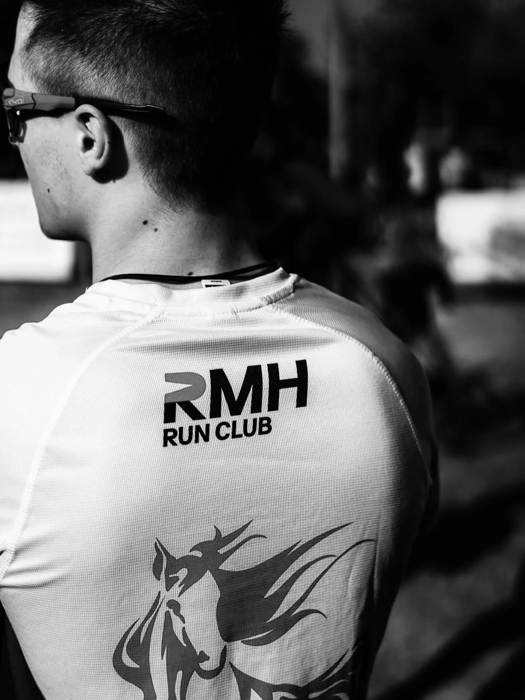 Il logo Restera Mad Horses sulla maglia del club